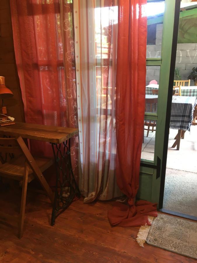 Guesthouse Aisi In ลาโกเดคี ภายนอก รูปภาพ