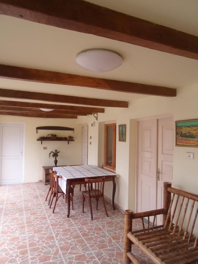 Guesthouse Aisi In ลาโกเดคี ภายนอก รูปภาพ