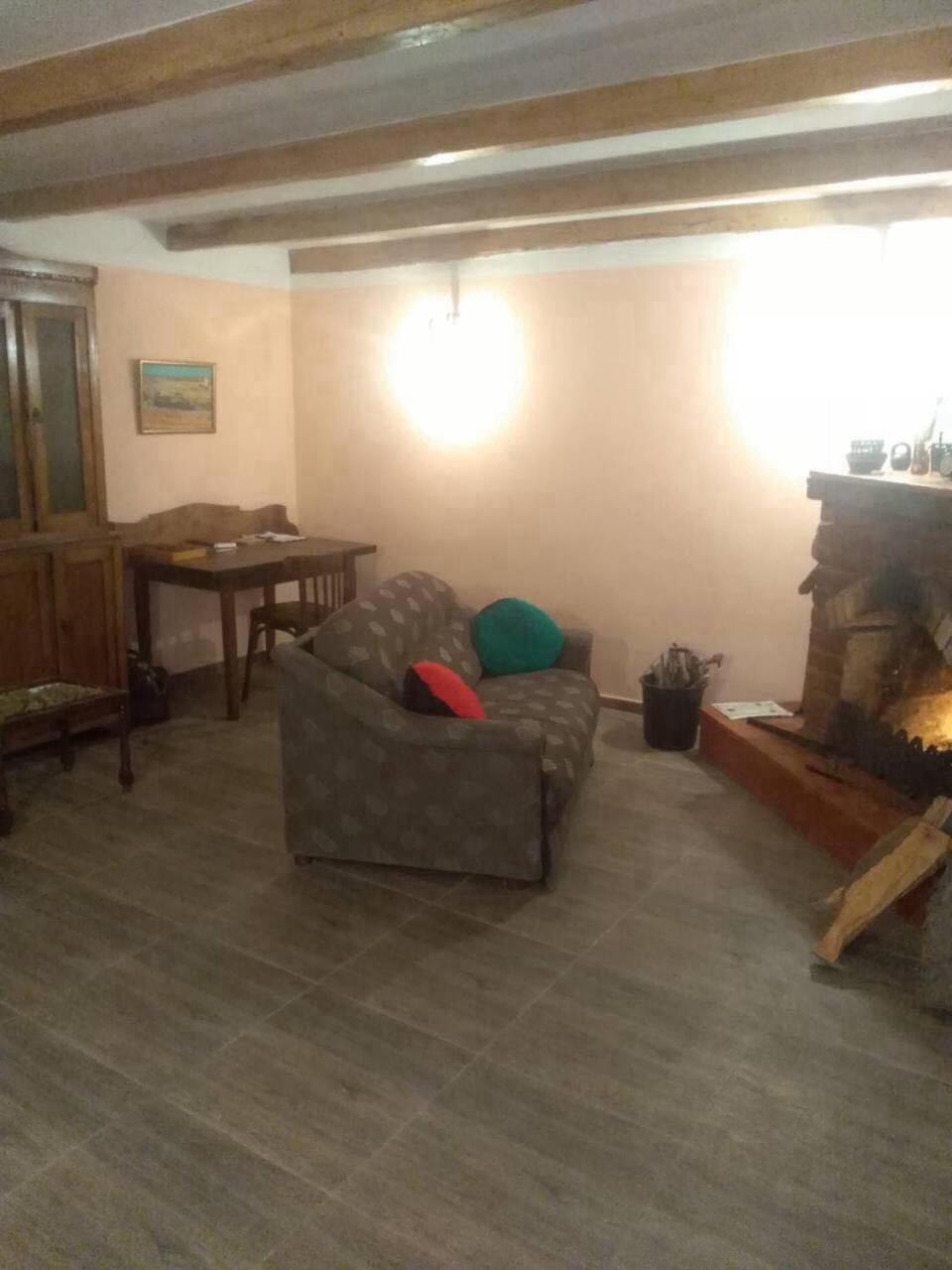 Guesthouse Aisi In ลาโกเดคี ภายนอก รูปภาพ